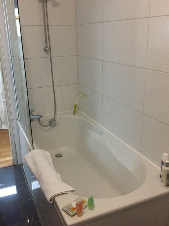 Rue De La Gare Villa Prouzel Екстериор снимка